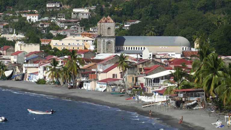 Louez votre voiture en ligne pour votre prochain voyage en Martinique !