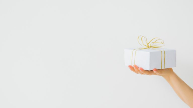 Les cartes cadeaux : une solution pratique pour les ados indécis