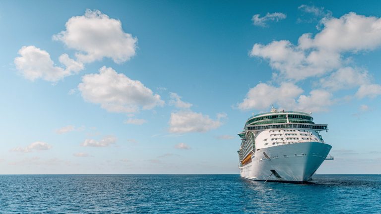 Découvrir les différents types de croisières : entre maritime et fluviale