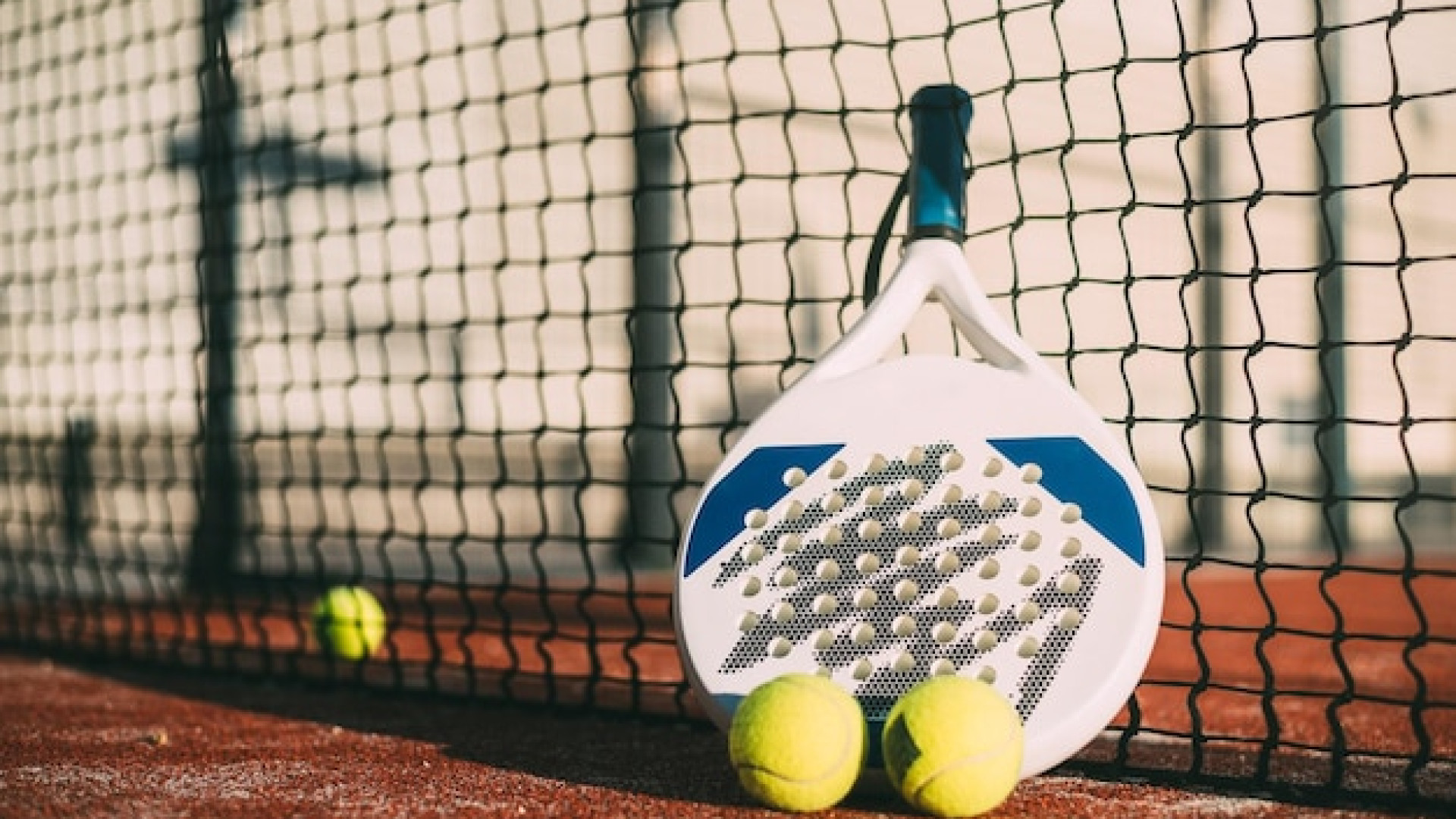 Pourquoi le padel est le sport idéal pour les débutants ?