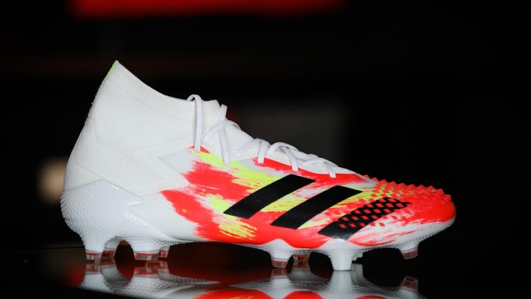 Les innovations qui transforment les crampons de football